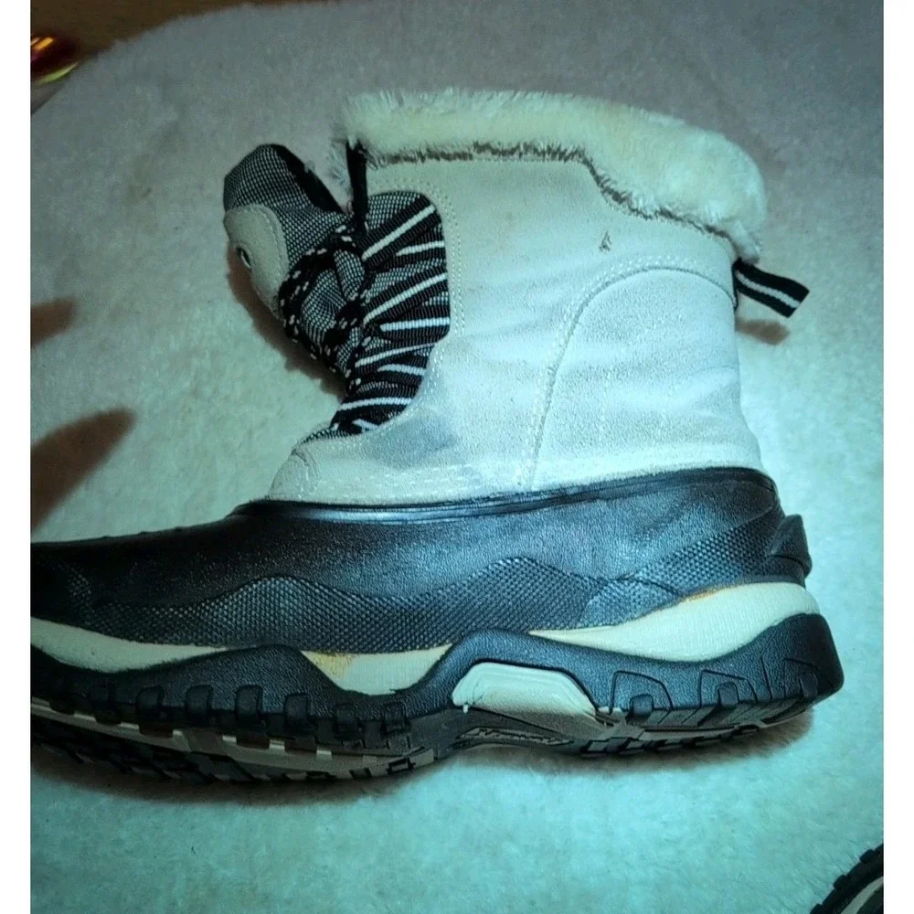 Ranger Winter Snow Boots Lace Duck Boot Black/White Sz US 9 Women Thermolite GUC